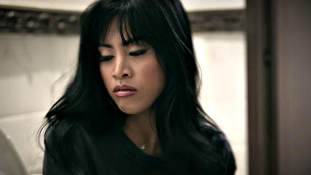 Asian babe desperately needs male semen for her pussy