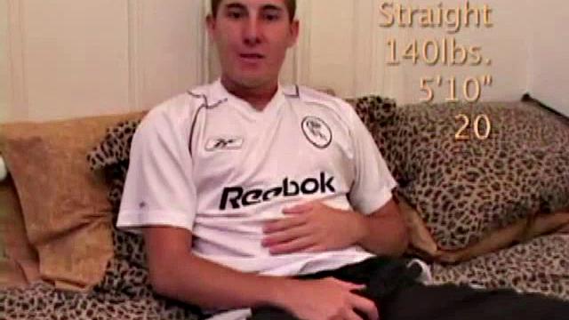 Kiefer Foxx Jerks Off With Toy