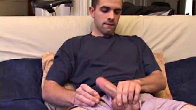 Amateur Jesse Gets A Hand