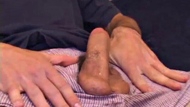 Amateur Jesse Gets A Hand