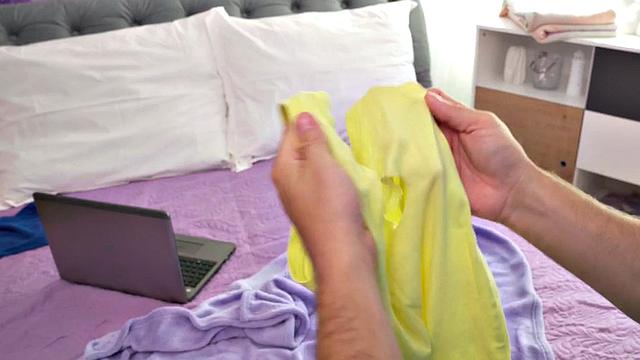 Cute brunette with big boobs gets fucked doggystyle by her BF in hostel room