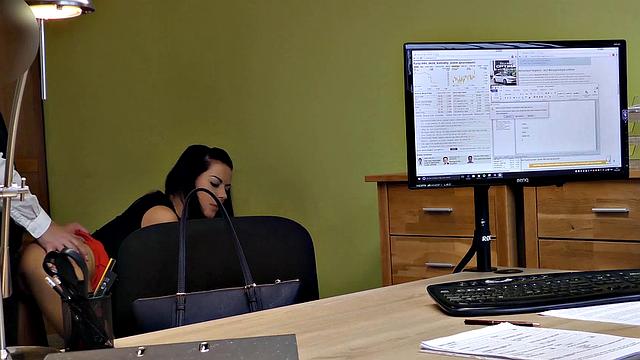 LOAN4K. Adventurous clerk lures a hottie into sex