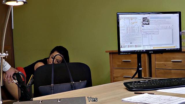 LOAN4K. Adventurous clerk lures a hottie into sex