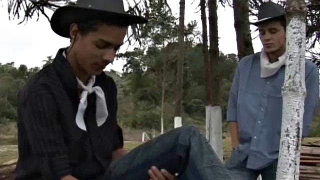 Arcanjo is in the middle of his afternoon when his buddy Gabriel drops by for some bareback fun in the great outdoors.