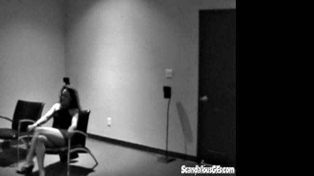 Hot Babe Waiting and Fingering