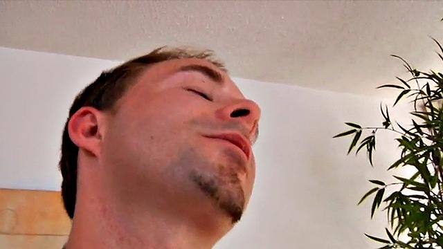 жёсткие госпожи трахают его в жопу страпоном на массаже