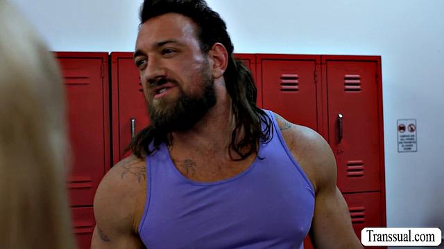 Watch this anal threesome in gym locker room