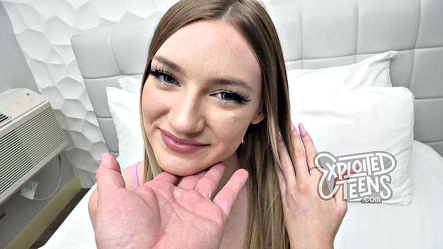 Sexy blonde amateur sucks a meaty cock