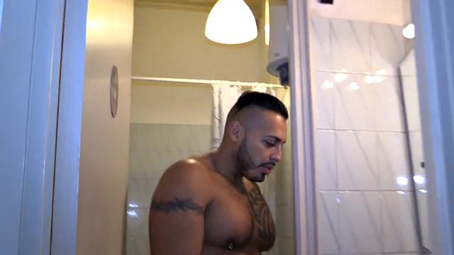Boyfriends Viktor Rom and Richard Rodriguez Have Make Up Sec - Reconciliafuck