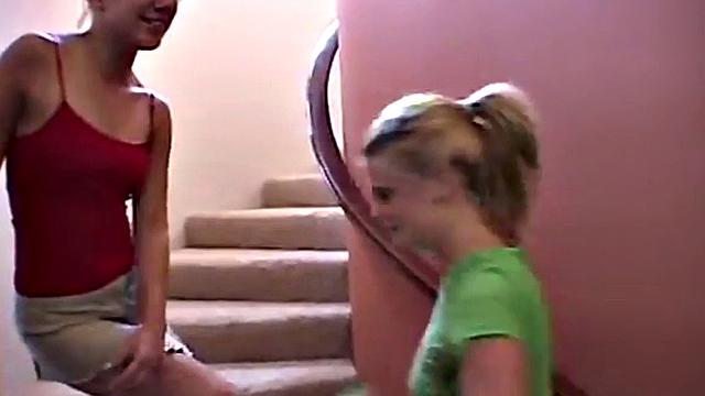 Amateur lesbian teens get hot and heavy