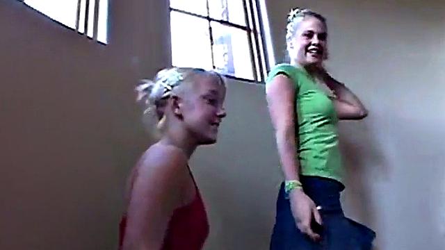 Amateur lesbian teens get hot and heavy