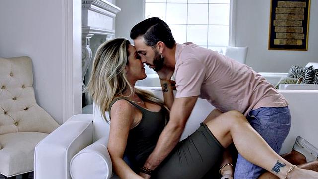 Slutty MILF loves fucking on big dick after blowing