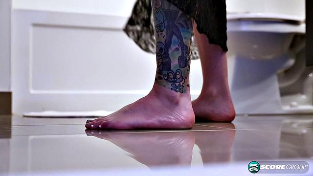 Ariane's huge, wet tits