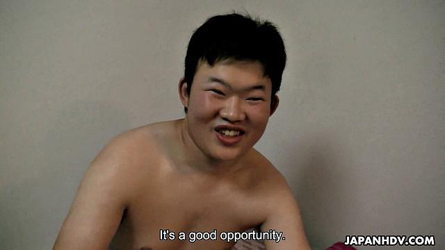 Maki Hojo in front of a novice guy