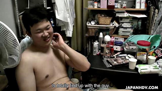 Maki Hojo in front of a novice guy