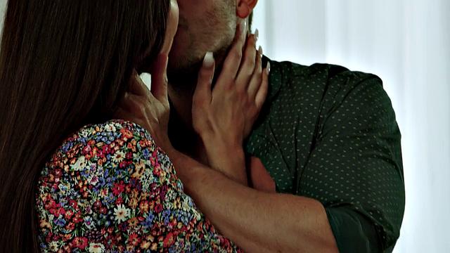 Stunning babe cockriding her lover