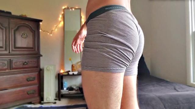 Tattooed otter tugs his dick for cumshot