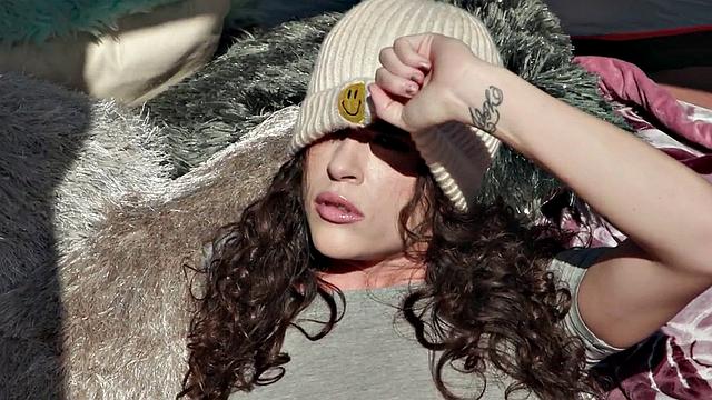 Open trans enjoys swingers