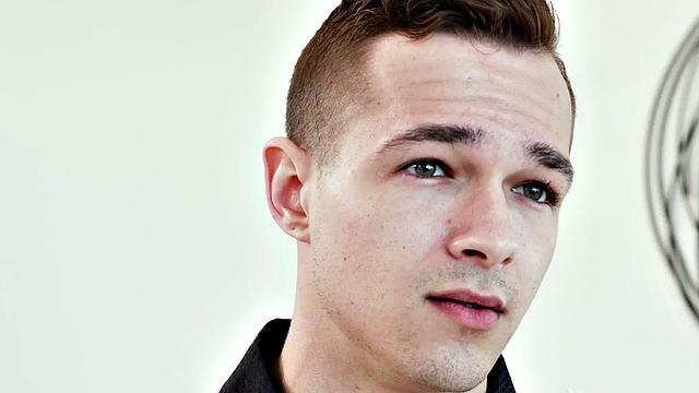 Open trans enjoys swingers