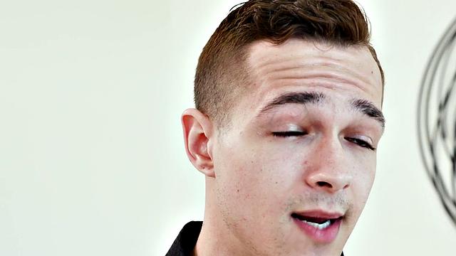 Open trans enjoys swingers