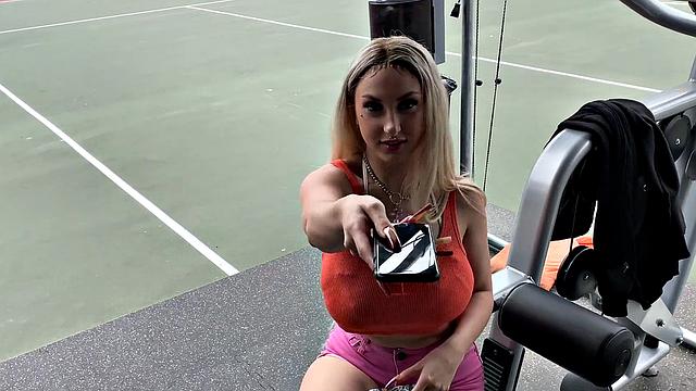 Skylar gets a mouth workout