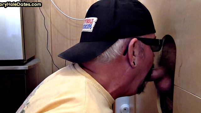 Gloryhole DILF analbanged by teen