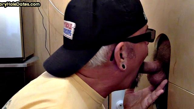 Gloryhole DILF analbanged by teen