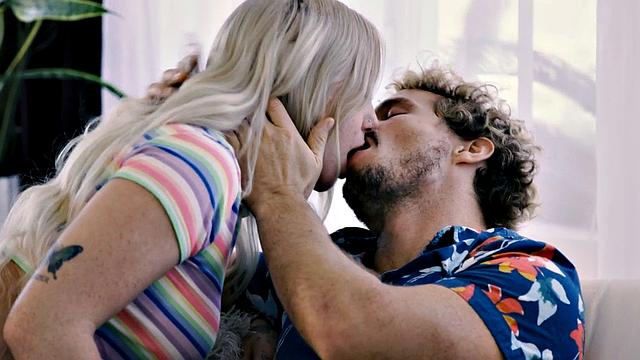 Amateur cute 21yo stepsister smashed after deepthroating