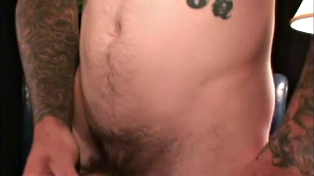 мужики с завода дрочат друг другу - чай тут не основной напиток