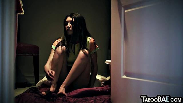 21yo amateur lesbian licked by GF