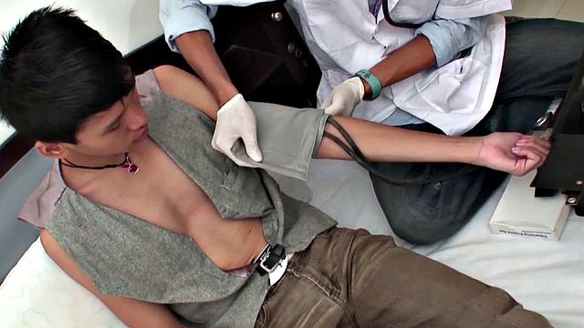 Bareback Asian doctor fucks patient in asshole