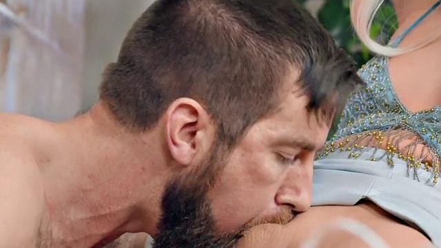 Trans beauty riding bareback after blowjob