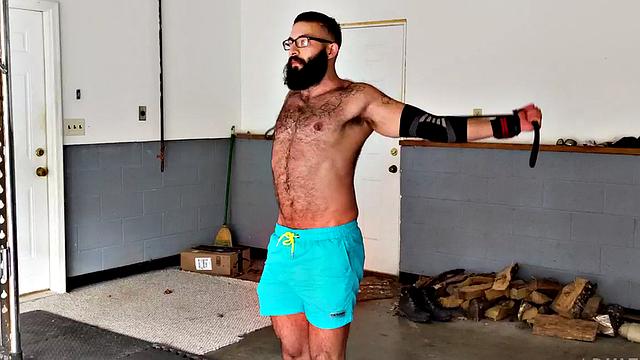 Barded hunky bottom sucks bear's shaft before barebacked