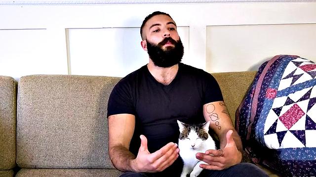 Barded hunky bottom sucks bear's shaft before barebacked