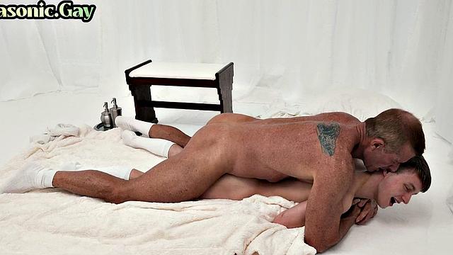 Religious 21yo apprentice barebacked by mason