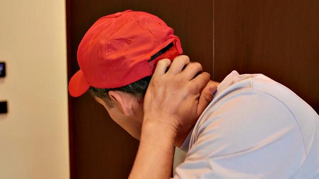 Squirting blonde MILF sucking cock during buttfucking