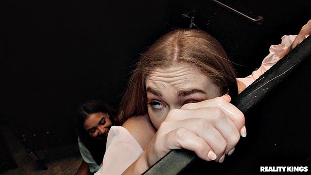 Баби Стар и Callie Black устраивают развратный переполох в игровом зале - трах в жопу прямо на глазах у охранника, а потом сосут ему, чтобы не мешал веселью.