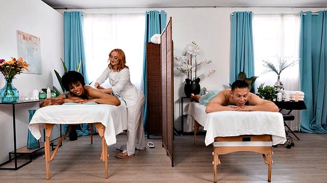 Bootylicious ebony nailed in 3some on massage table