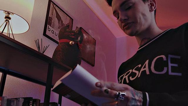 Small boobs 21yo tattooed dyke licked by babe