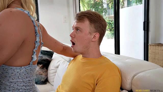 Stepmoms Favorite Position - S3:E8