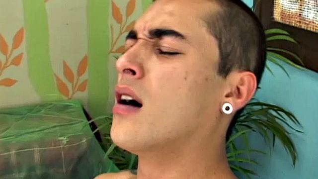 Patricio Ivano не сдерживает страсть, мощный секс без защиты и глубокий минет