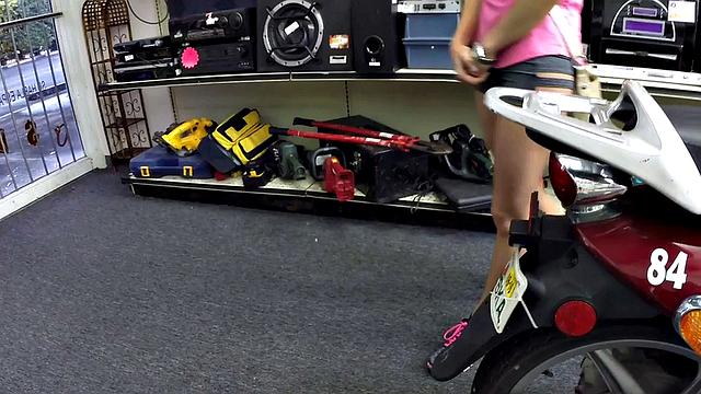 Pawnshop nympho slut enjoys sucking big dick in POV