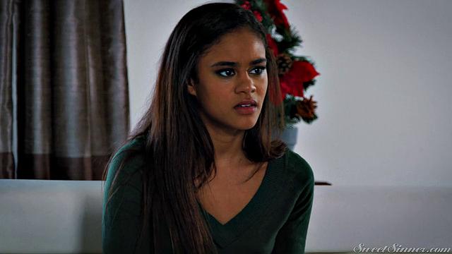 Парень пришёл к взрослой сводной сестре, извинился и жёстко оттрахал её на кровати в её квартире, Jane Wilde и Small Hands.