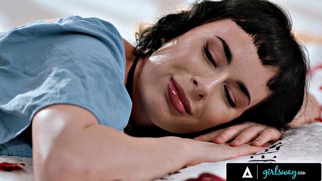 GIRLSWAY - Nicole Kitt Finds Gifts From Olive Glass Then Seeks Her For Intimate Oil Massage