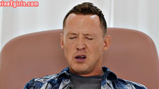 Ass fucked trans banged by male in anal hole