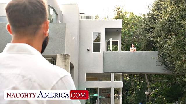 Beautiful Raven Lane wants to have some fun on vacation with a stranger