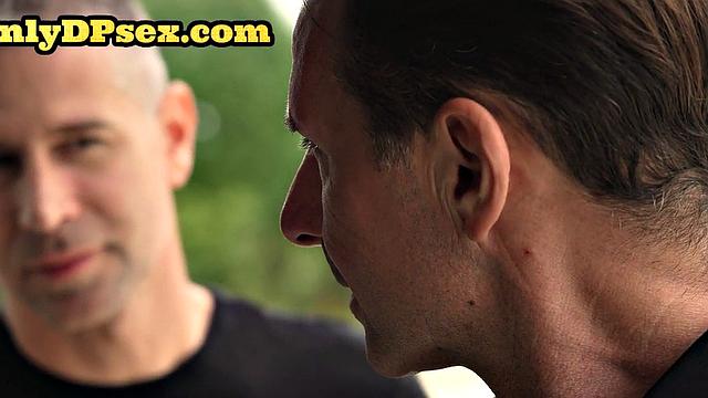 Cute babe in stockings double penetrated