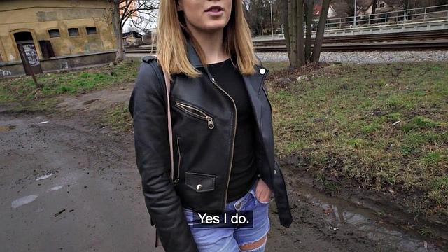 Fitness public slut fucked by big dick in tight pussy