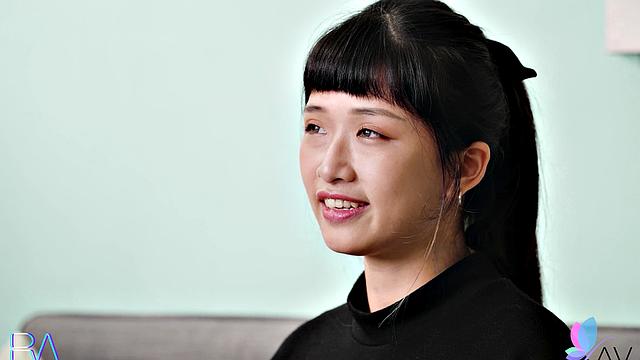 Japanese teen Han Yan gets interviewed and deeply fucked