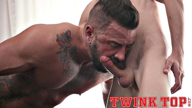 AUSTIN YOUNG Chapter 3 - Training